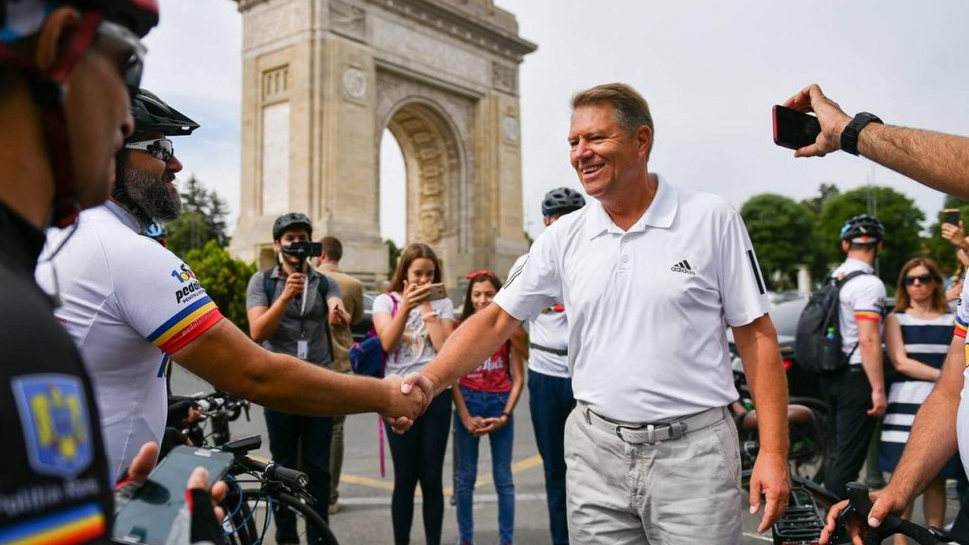 Unde se afla presedintele Klaus Iohannis cand purtatorul de cuvant a anuntat revocarea Laurei Codruta Kovesi de la conducerea DNA