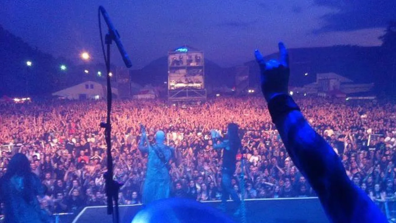 Rockerii au invadat Bucurestiul in acest weekend! Norvegienii de la Dimmu Borgir, incantati de public: Multumim, Romania, a fost un concert exploziv