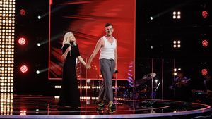 Momentul în care Loredana și Tudor Chirilă se sărută pasional la Vocea României! Reacția fabuloasă a juraților Pro TV. VIDEO