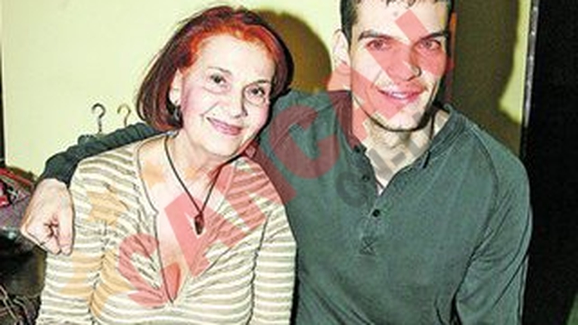 Tudor Chirila si mama sa, Iarina Damian, in spectacolul "O lume pe dos" la ArCuB