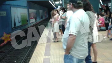 Aparitie neasteptata intr-o statie de metrou din Capitala!Calatorii au ramas uimiti cand au vazut-o pe aceasta tanara insarcinata