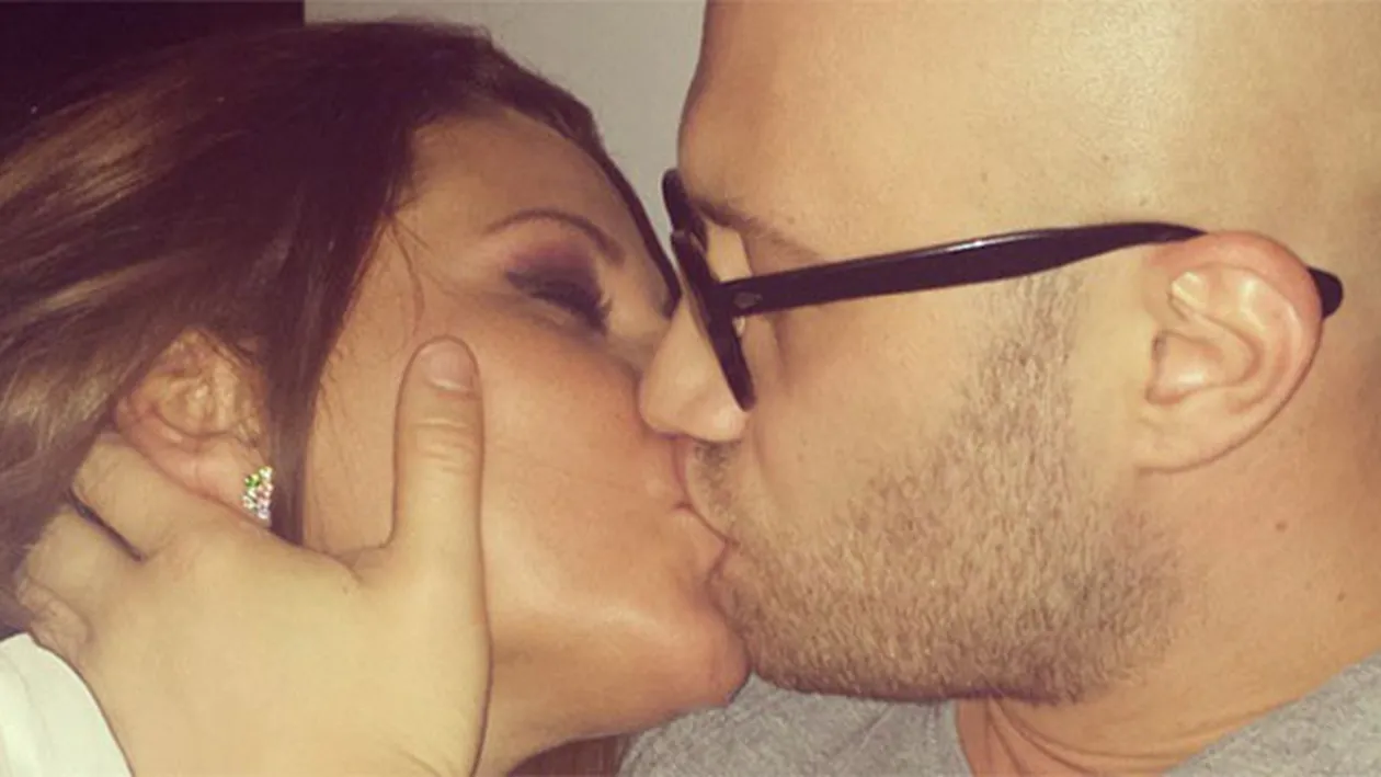 Roxana Vancea este din ce in ce mai atasata de anturajul lui Bendeac! Noua ei prietena este chiar...