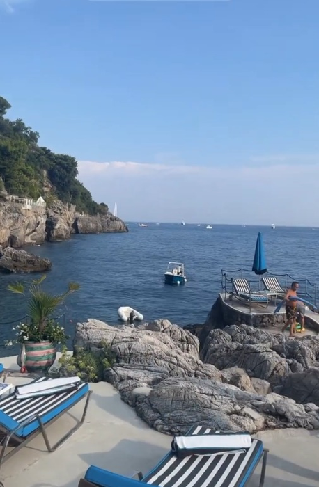 Imagine de vis din locul unde Madonna a făcut party
