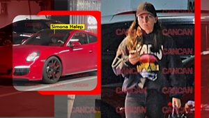 Ex-liderul WTA a fost cu șoferul la mall, dar nu a părut în apele ei, după ce a coborât din superbul Porsche Carrera 4. Ce-ai pățit, Simo?