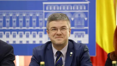 Ministrul USR Irineu Darău a prins gustul puterii și propune ca Guvernul demis Bolojan să rămână până în august: „E așa catastrofal scenariul?”