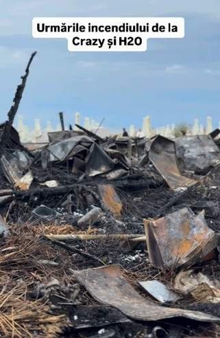 Noapte de foc pe litoral! Două plaje din Mamaia au fost distruse complet de incendiu