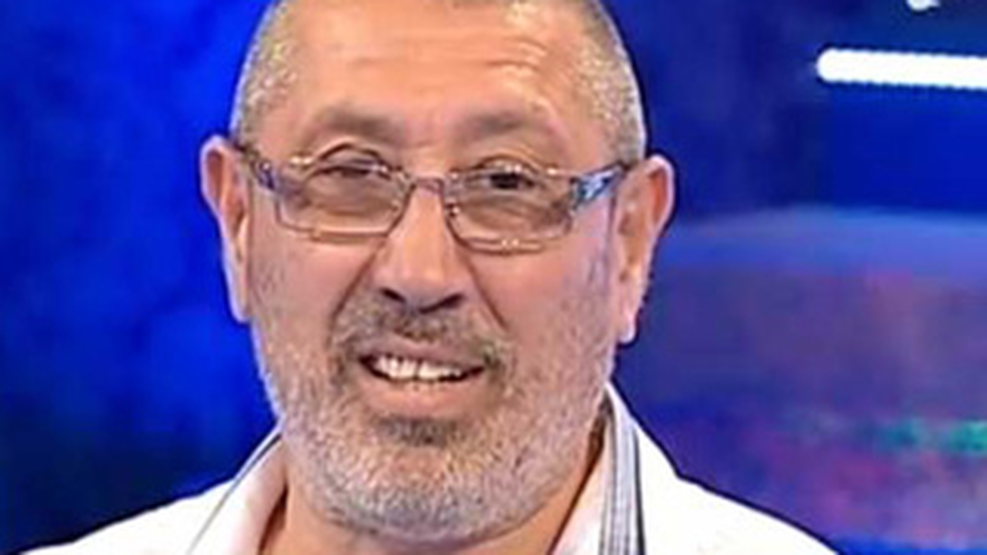 Serghei Mizil a discutat cu eleva care l-a acuzat de viol pe "profu' de sport"! "M-a impresionat! Plangea si tremura toata cand imi povestea ce s-a intamplat!"