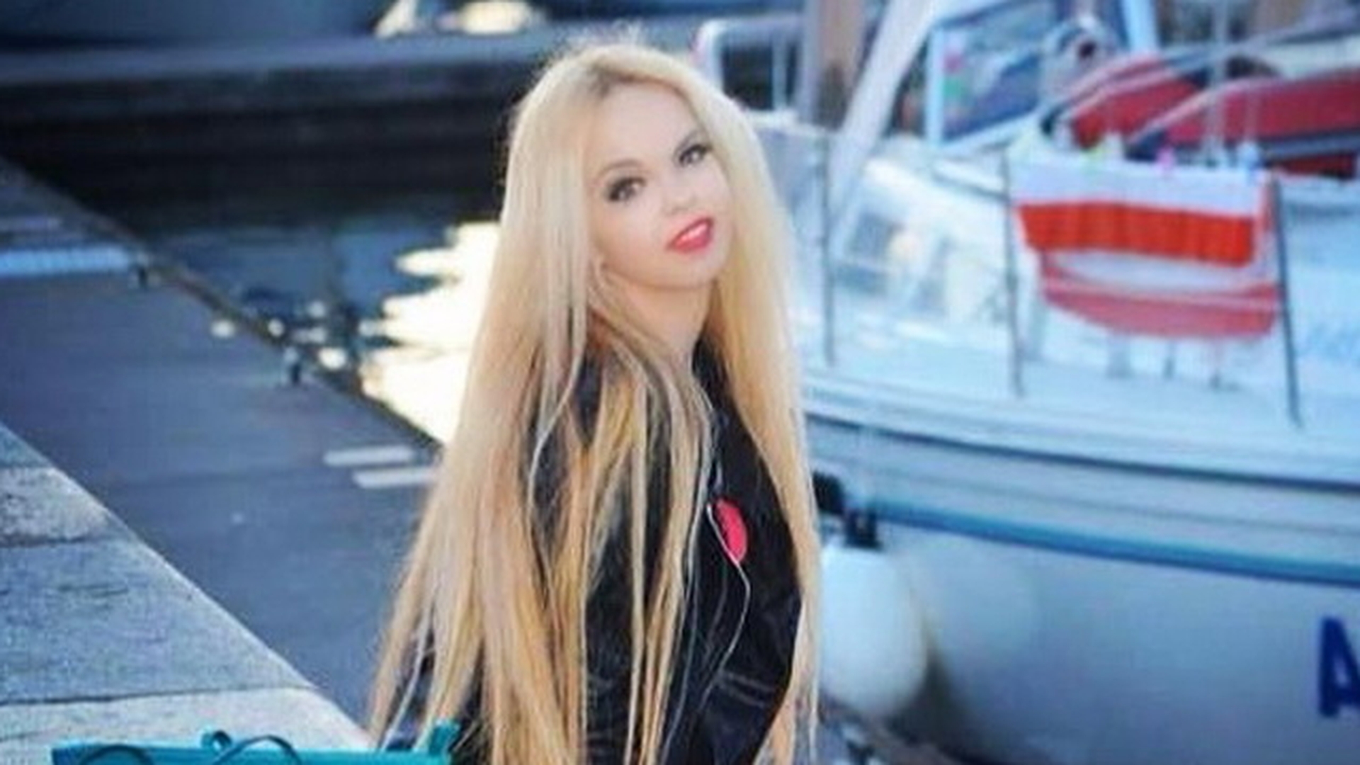 Anunt soc! Barbie de Romania si-a facut bagajele si a plecat pentru totodeauna in ….