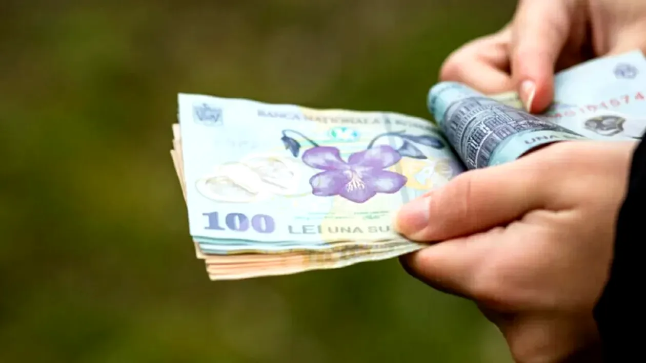 Fug banii din buzunarele românilor! Care vor fi primele consecințe ale noului pachet fiscal