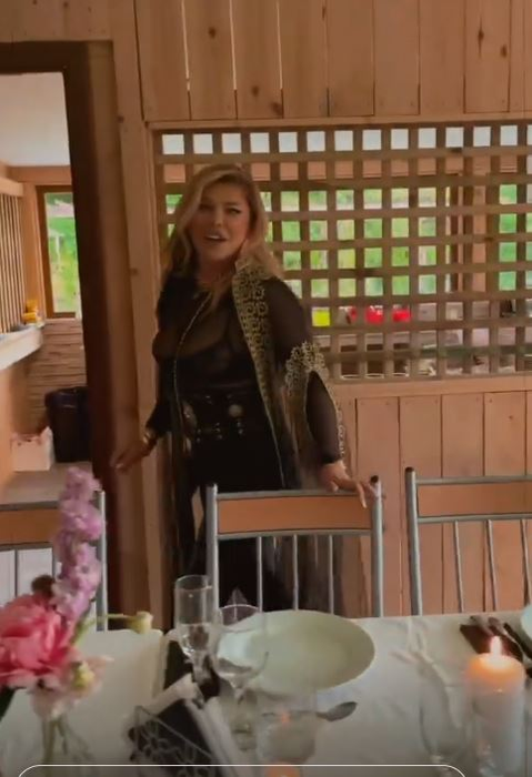 Loredana Groza, surprize după surprize de ziua ei! Sărbătorita a făcut duet cu Luis Gabriel și Prințesa de Aur la petrecerea de azi-noapte | FOTO & VIDEO