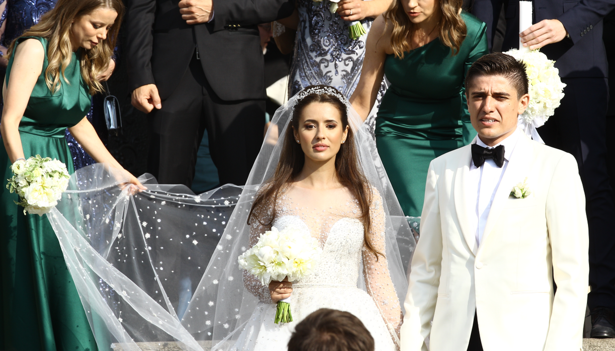 Cununie mare la Mănăstirea Cașin! A urmat nunta regală între Alexandros și Roxana