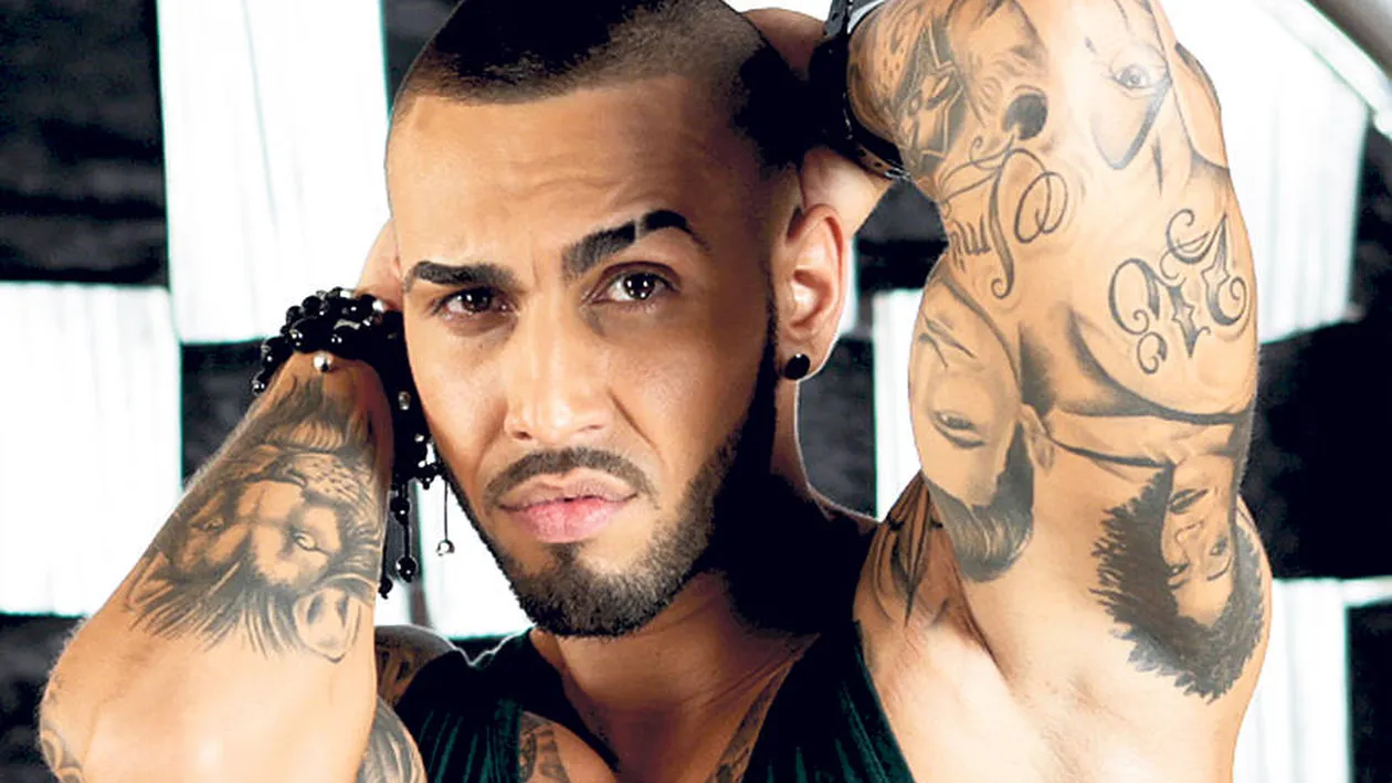 O fata seamana leit cu Alex Velea! Nu o sa-ti vina sa crezi ce modificari si-a facut la fata ei pentru a arata ca artistul