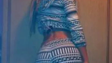 Loredana Chivu vrea sa o intreaca pe Coco Pitzipoanca? Uite-o cum isi etaleaza posteriorul pe Facebook! Tu i-ai da Like?