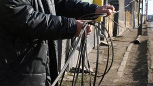 Român mort la Bruxelles, după ce s-a electrocutat încercând să fure cabluri de cupru