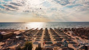 Vama Veche, în topul preferințelor de 1 mai. Cât a ajuns să coste cazarea pentru o singură noapte