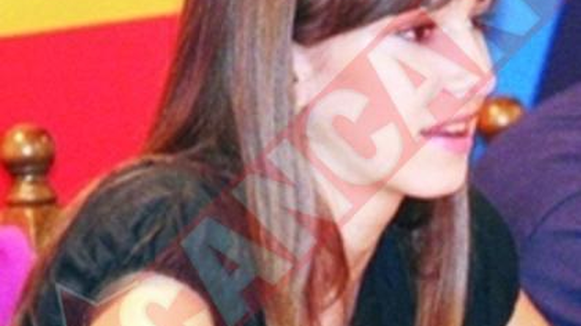 Dana Rogoz si Corina Ungureanu ii jurizeaza pe oradeni