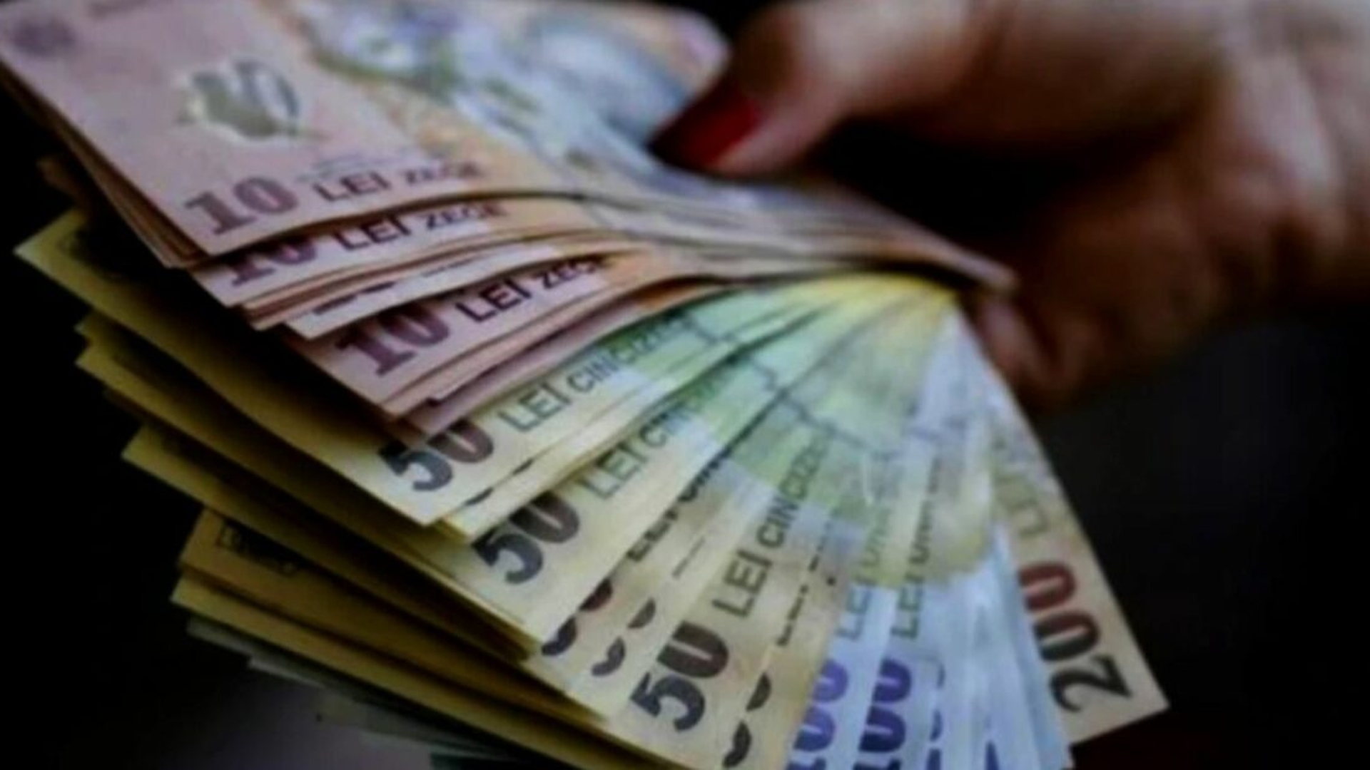 Minus 83 de lei la salarii, în noiembrie 2023. Aproape 1,8 milioane de români, afectați