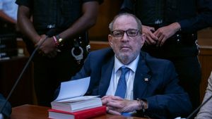 Harvey Weinstein, diagnosticat cu o boala incurabilă. Actorul se află în spatele gratiilor!