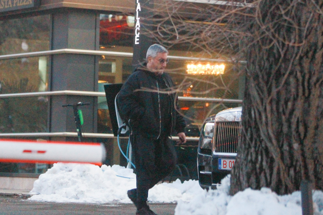 Celebrul om de afaceri Joshua Castellano și-a luat o super-mașină, un Rolls de 400.000 de euro