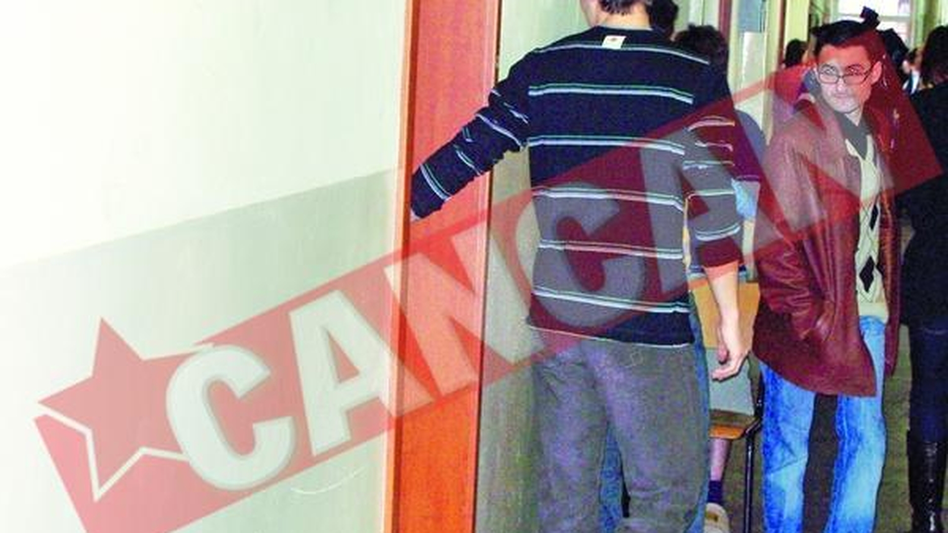 O studenta la medicina si-a aruncat bebelusul in WC-ul din camin