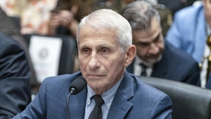 Ancheta COVID-19 ia o nouă turnură. Anthony Fauci, găsit vinovat de sfidarea Congresului