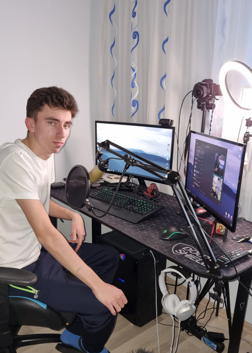 Cristian Târnăvean a reușit, la doar 19 ani, să devină un influencer de succes