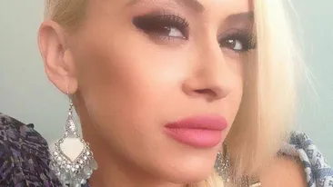 Anda s-ar putea face antrenoare de fitness cu trupul asta! Uite cum arată blondina la sală! Trage din greu pentru a arăta bine