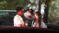 Eva Zaharescu l-a lăsat pe iubi cu buza umflată! Medicul a coborât din mașină cu brațele pline, însă gestul tandru de la despărțire nu a avut efectul așteptat