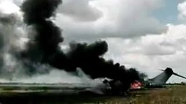 Avionul prabusit la Craiova s-a lovit de un stalp din beton inainte de impactul cu solul