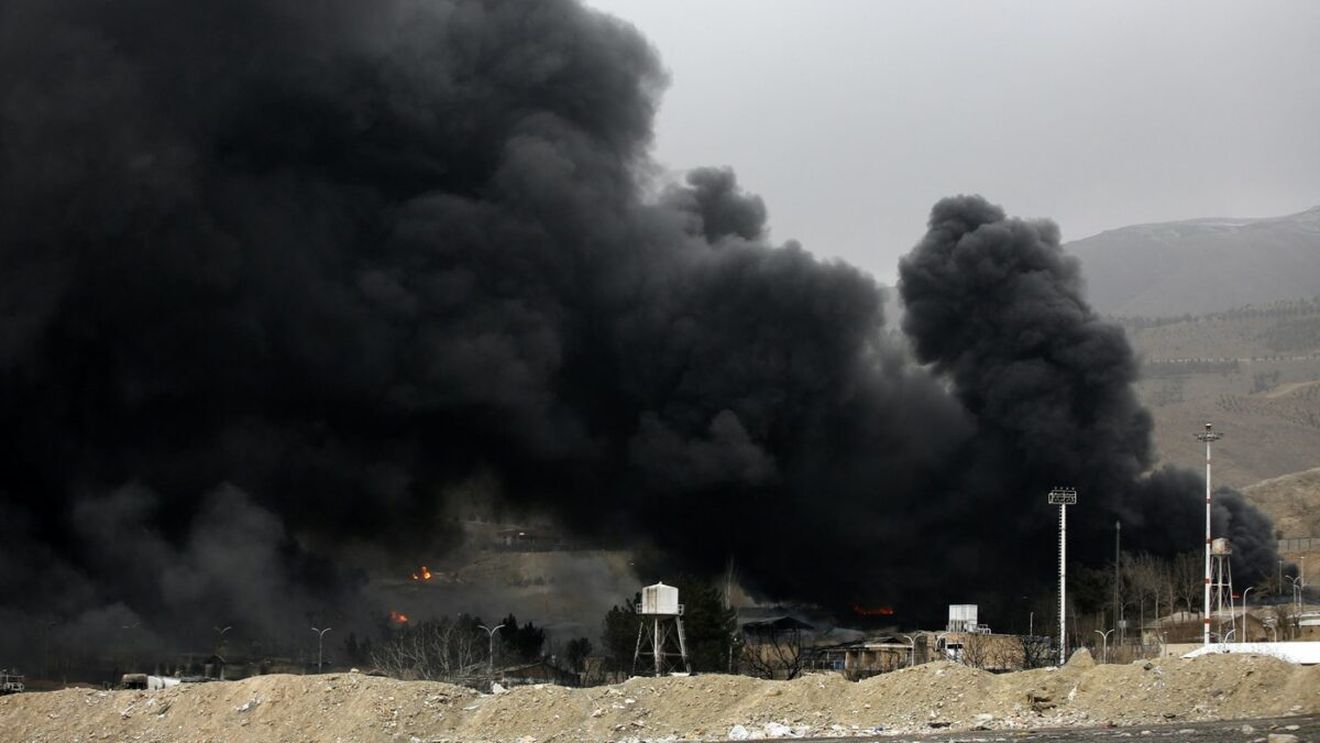 Imaginile momentului din Teheran, după atacurile devastatoare: ”Cerul de deasupra orașului este acoperit de nori”