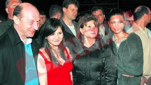Lui Basescu ii place mai mult Gheorghe Zamfir decat Goran Bregovic