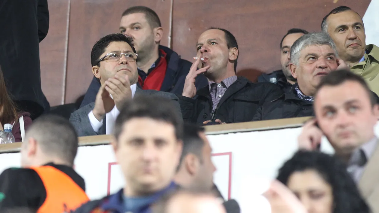 Un milionar celebru roman isi trimite fiica sa studieze la universitatea pe care au absolvit-o John Kennedy si Mick Jagger!