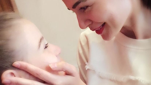 S-a întâmplat când au fost la salonul de înfrumuseţare! Ce a spus hairstylistul despre MONICA GABOR şi fiica ei, IRINA: „Sunt ca...“