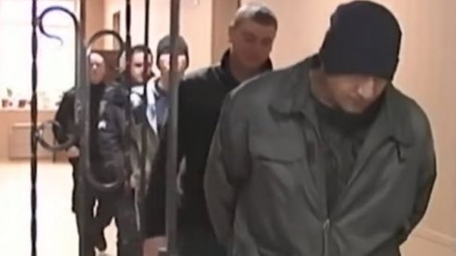 Caz înfiorător de canibalism, lângă România! Un tată și fiul său au tranșat un polițist, iar ce a urmat depășește granițele unui film de groază