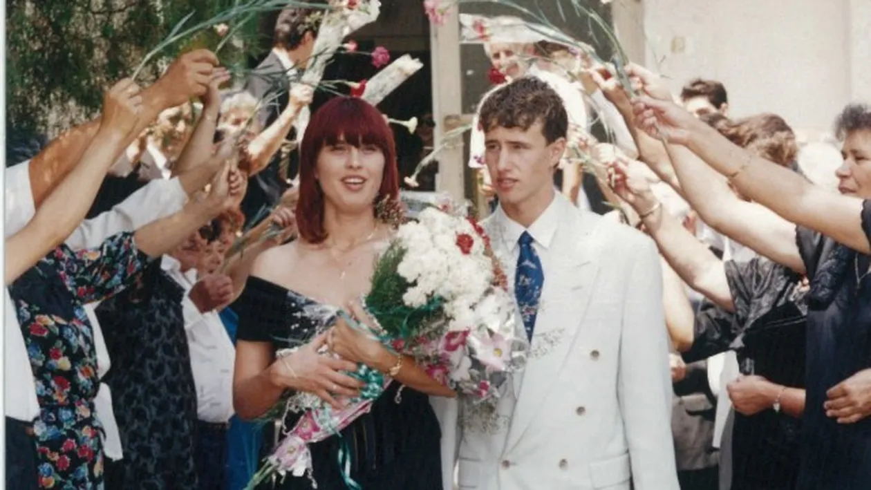 Incepe RĂZBOIUL! Reghe si fosta sotie ajung din nou in tribunale! Antrenorul Stelei vrea să plătească pensie alimentara in natura