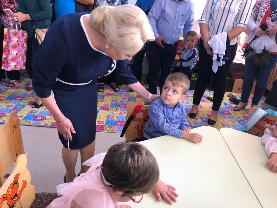Premierul Viorica Dăncilă, mesaj cu ocazia deschiderii noului an școlar: ”Am credința că România va crește doar dacă educația va crește”