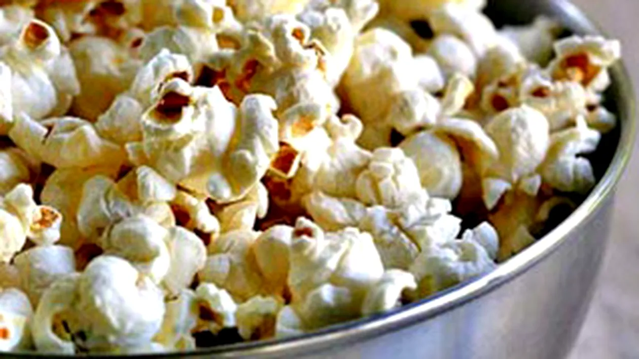 Un american cu o boala grava cauzata de un ingredient din popcorn, despagubit cu 7,2 mil. de dolari