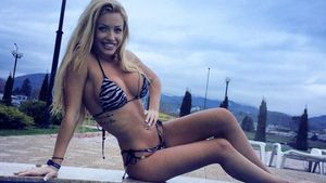 Si-a bagat toti fanii la idei! Loredana Chivu s-a pozat ASA, apoi propunerile au inceput sa curga! "Pe cine astepti la pat?"