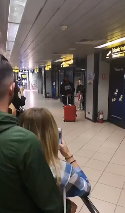 Primele imagini cu Cătălin Cazacu în România! Cine a fost colega „faimoasă” care l-a așteptat la aeroport