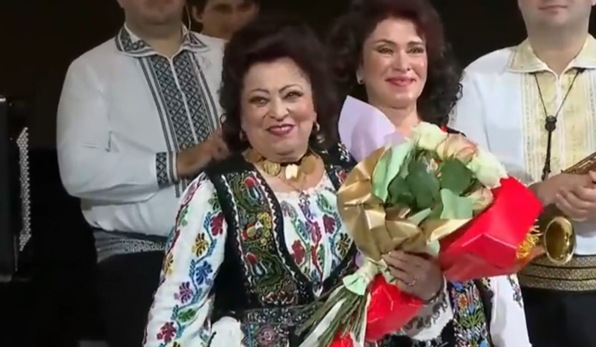 Cum arată Maria Ciobanu la 89 de ani. Cântăreața de muzică populară a susținut un concert la Sala Palatului