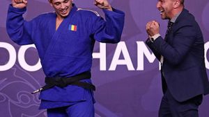 Un român, campion mondial la judo în faţa unui japonez! Cozmin Guşă: "E o performanţă excepţională"