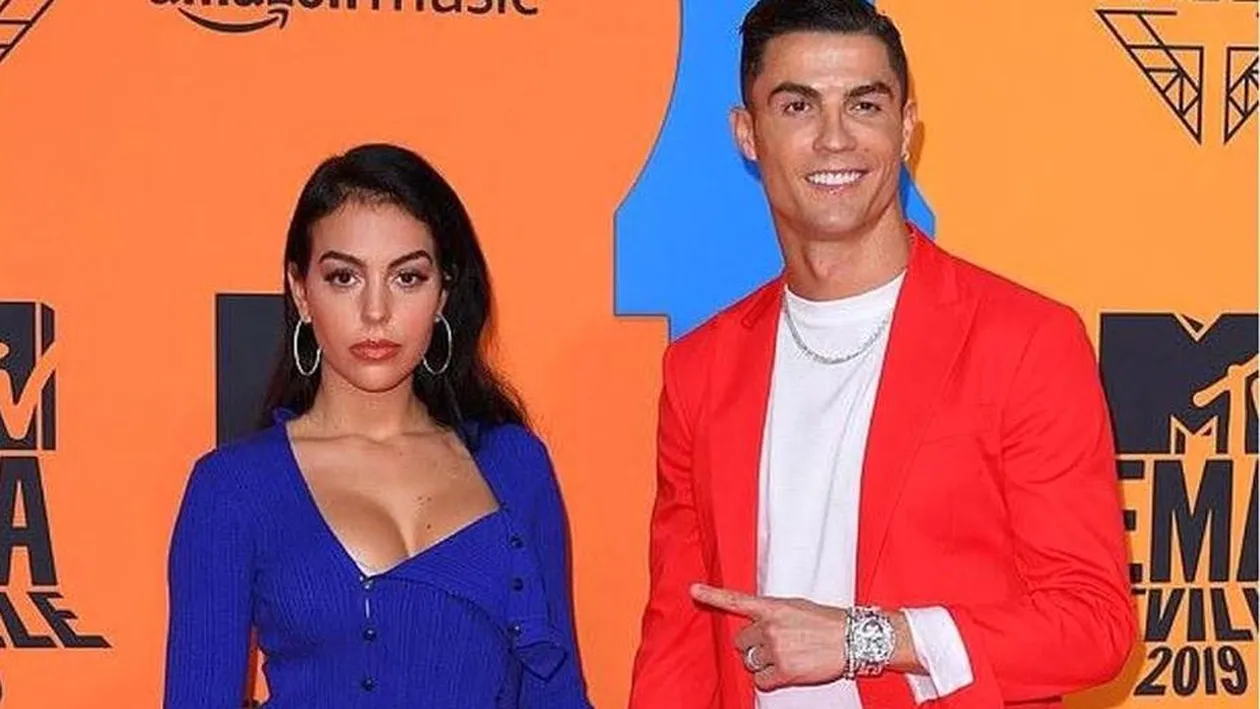Soția lui Ronaldo întinde rufele pe sârmă așa cum doar atacantul o vede în așternuturi! Ipostază extrem de HOT cu modelul spaniol