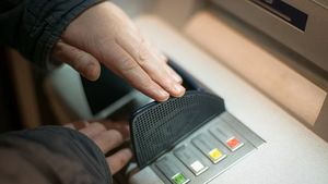 Caz șocant în Sectorul 3 al Capitalei! Un bărbat a fost ucis imediat după ce a scos bani de la bancomat