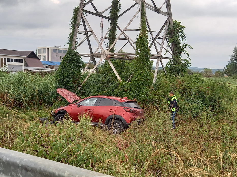 Trei accidente grave în această dimineață! Un tânăr de 28 de ani a ajuns în comă, la spital. FOTO