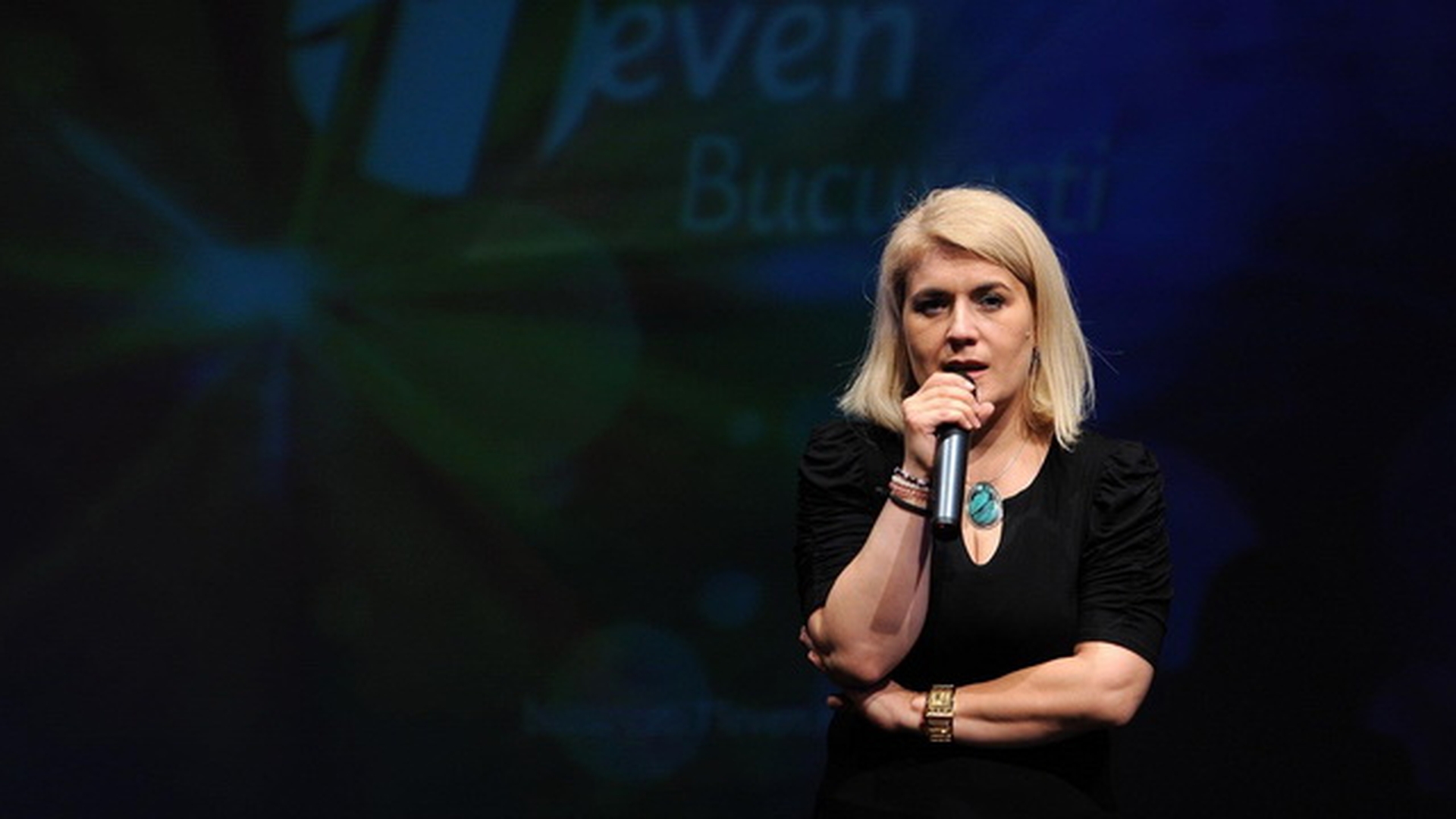 Liana Stanciu vrea sa aduca acasa, in seara de Craciun, un copil din Centrul de Plasament. Vezi ce parere au psihologii