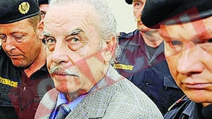 Fritzl, supravegheat non-stop ca sa nu se sinucida