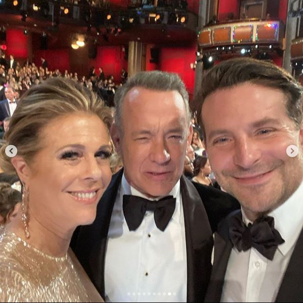 Tom Hanks și Rita Wilson au devenit imuni în fața noului coronavirus și au donat sânge pentru crearea unui vaccin împotriva COVID-19