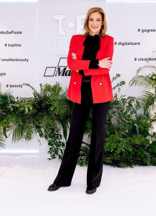 Se tunează la 45 de ani! Amânările au luat sfârșit: bustul vedetei TV Roxana Ciuhulescu ”explodează”!
