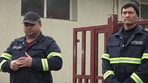 Ce pățit polițistul care a amendat un pompier voluntar care mergea să stingă incendiul. Măsura a fost luată