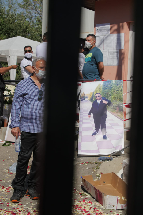 S-a lăsat cu amenzi drastice după înmormântarea lui Emi Pian. Ce sancțiuni au aplicat polițiștii